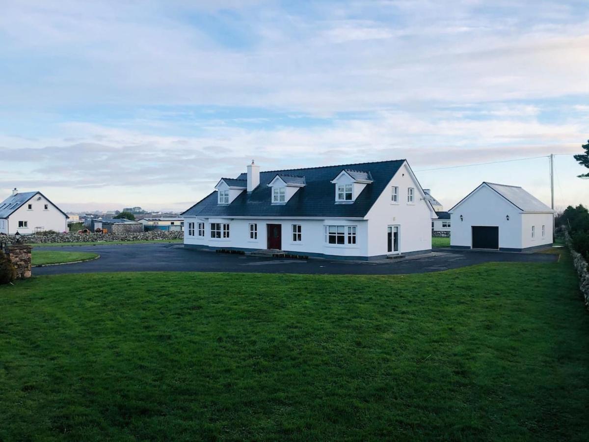 Connemara. 3 Bedroom, 8 Bed, Holiday Home Galway Exteriör bild