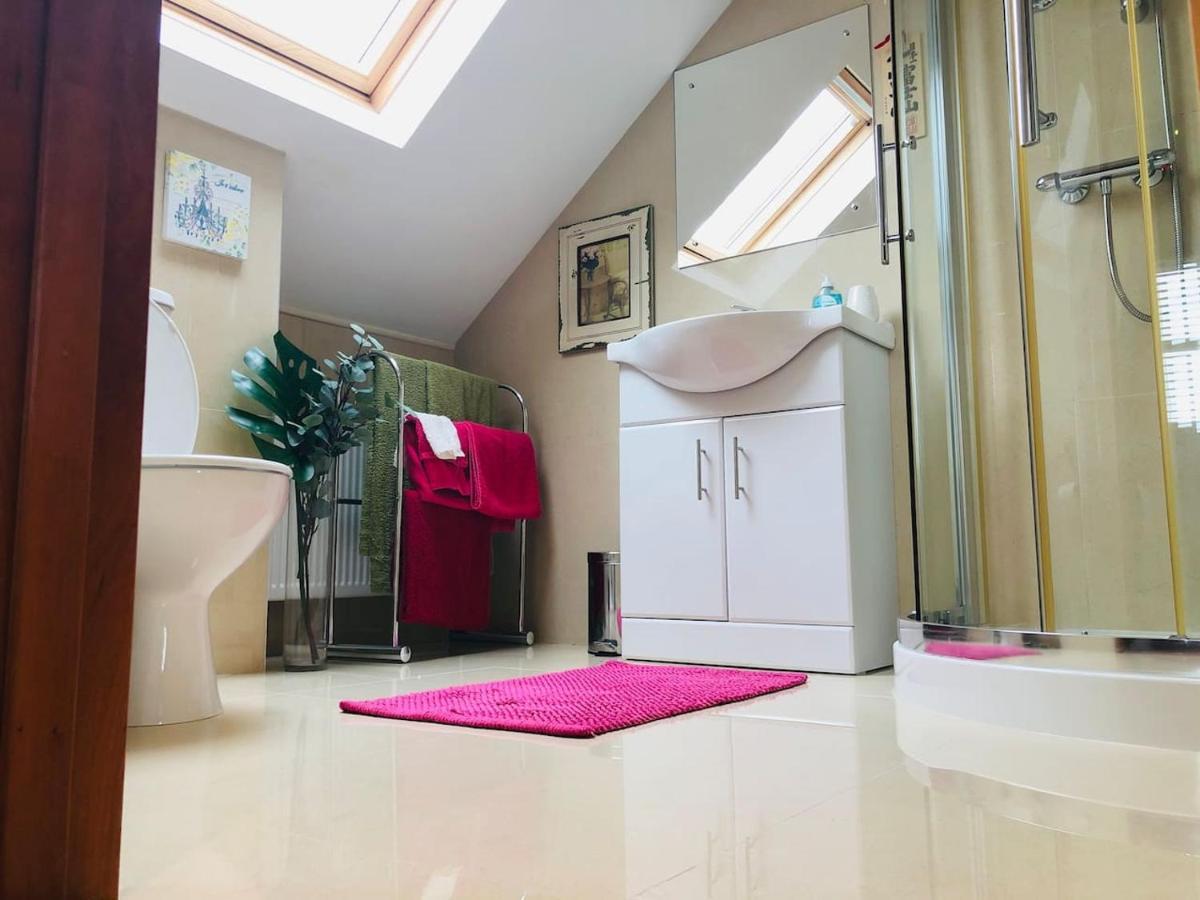 Connemara. 3 Bedroom, 8 Bed, Holiday Home Galway Exteriör bild