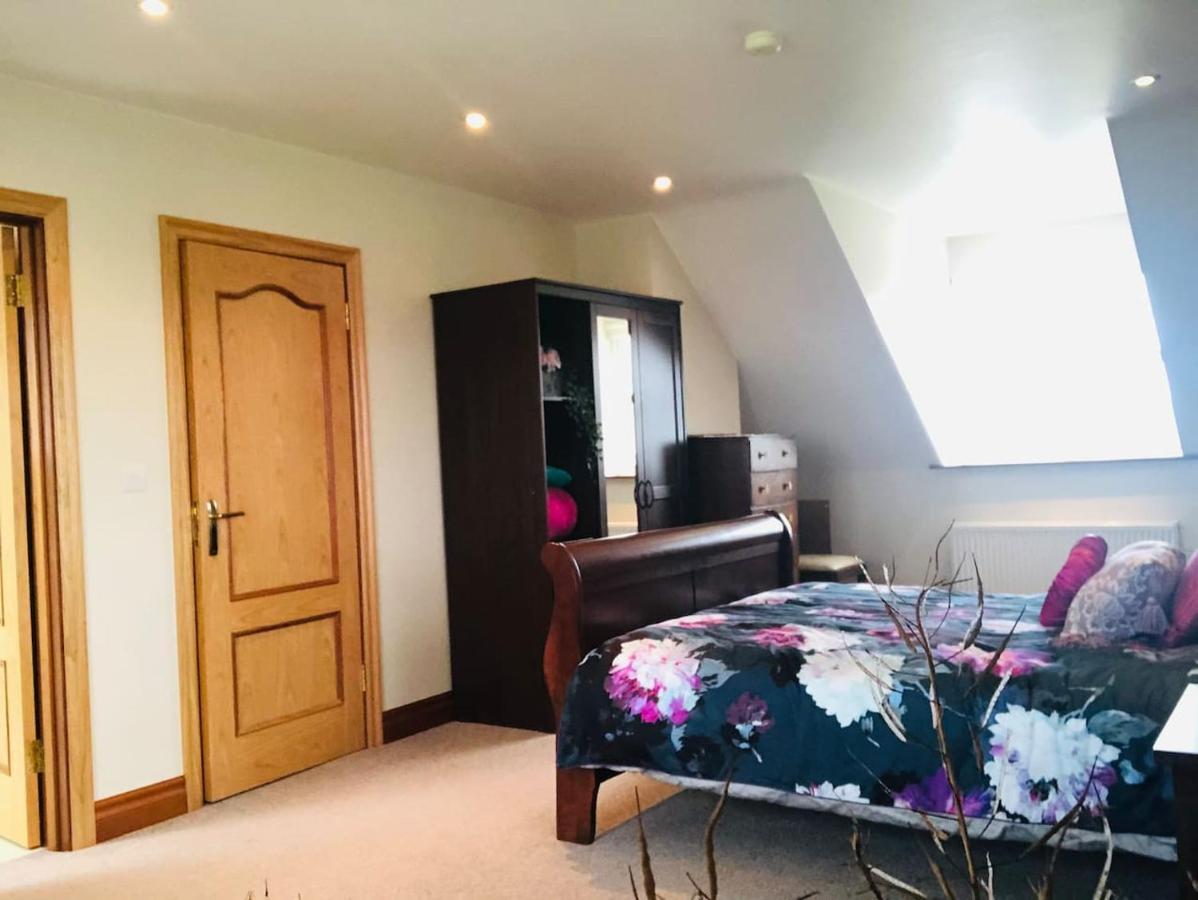 Connemara. 3 Bedroom, 8 Bed, Holiday Home Galway Exteriör bild