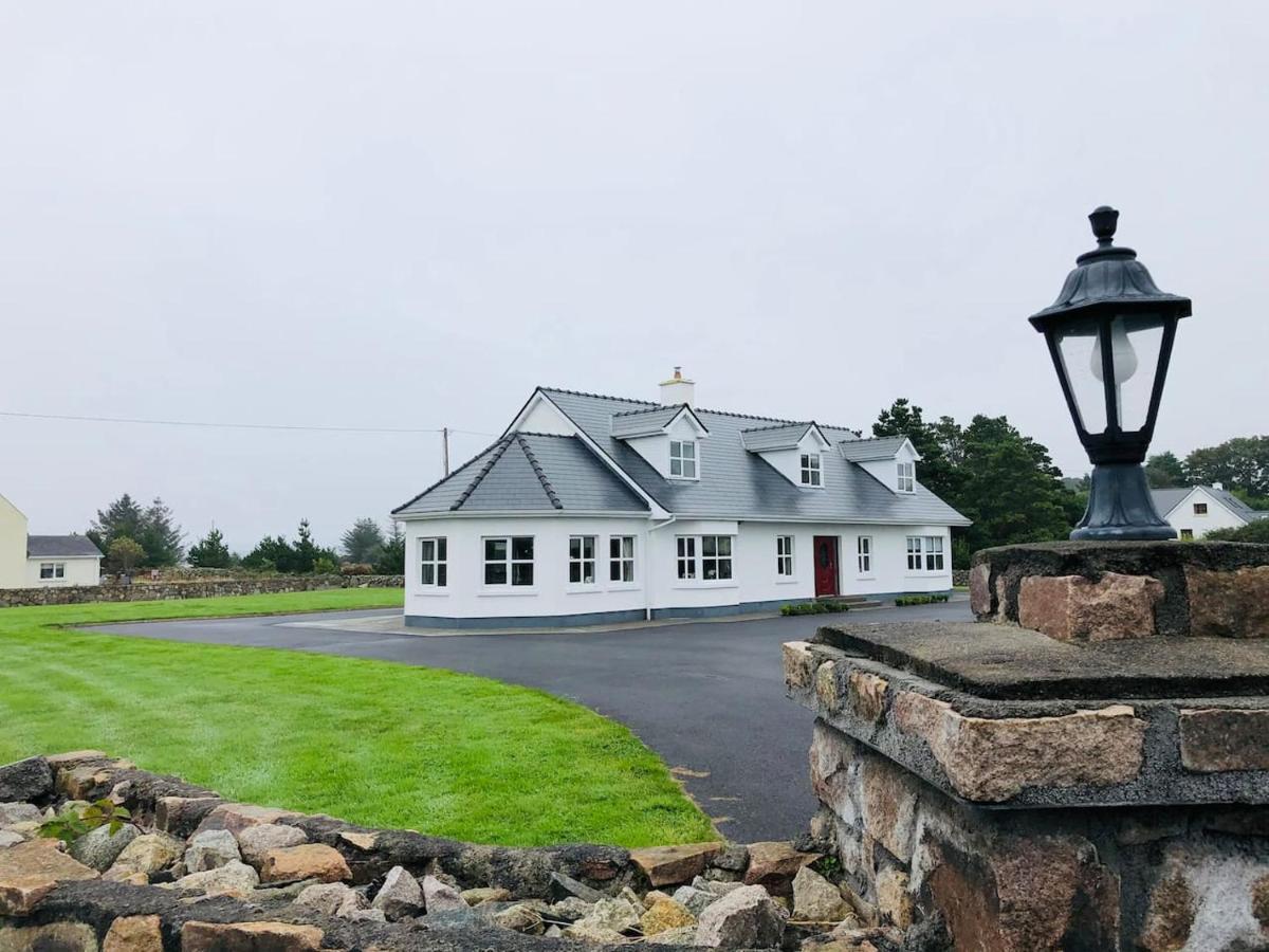 Connemara. 3 Bedroom, 8 Bed, Holiday Home Galway Exteriör bild