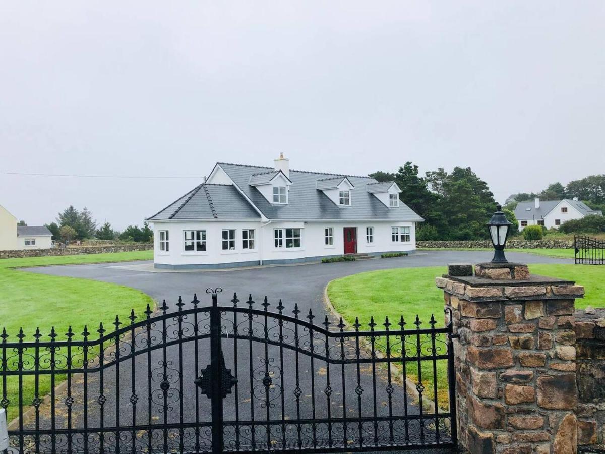 Connemara. 3 Bedroom, 8 Bed, Holiday Home Galway Exteriör bild