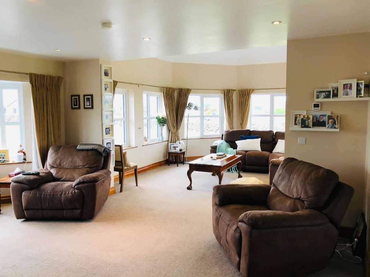 Connemara. 3 Bedroom, 8 Bed, Holiday Home Galway Exteriör bild